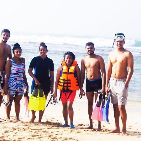 Madiha Surf House Lanka Hotel Matara Exterior foto