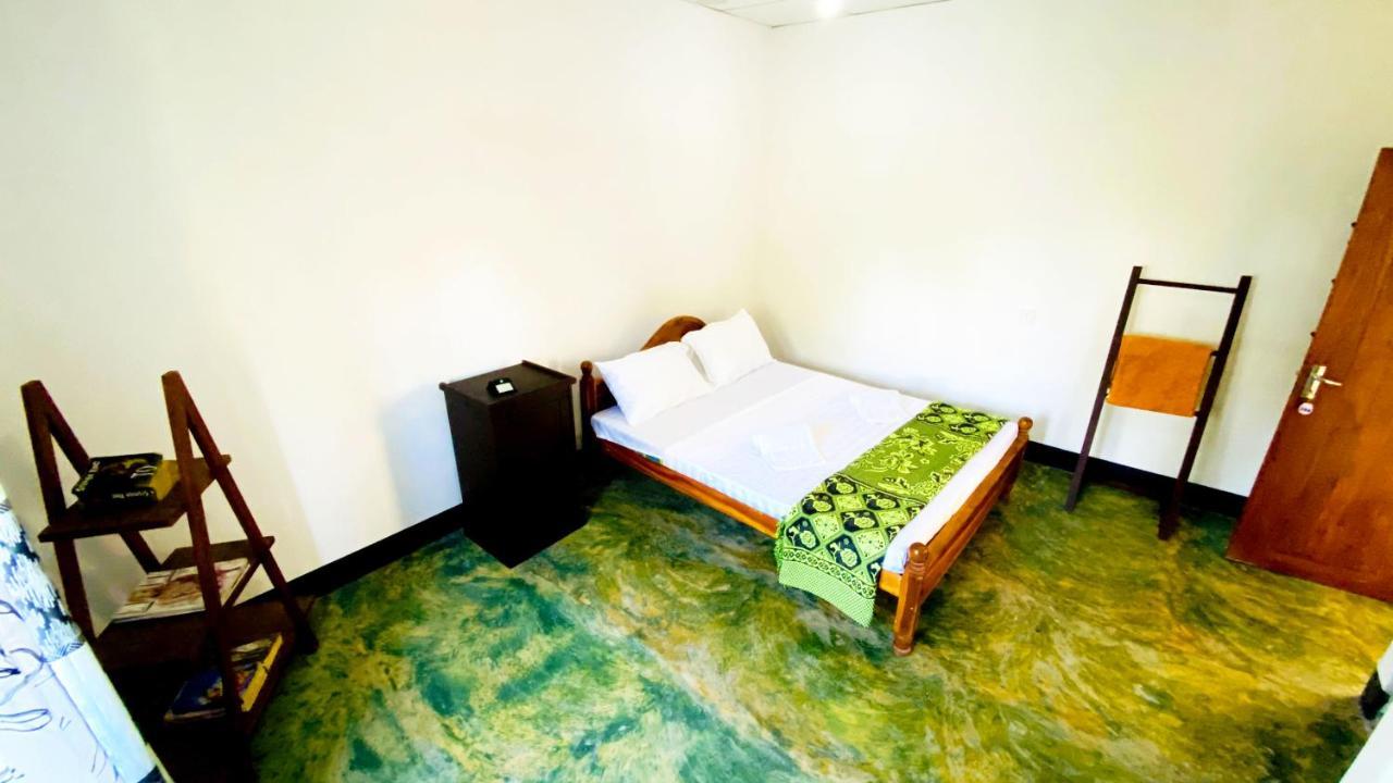 Madiha Surf House Lanka Hotel Matara Exterior foto