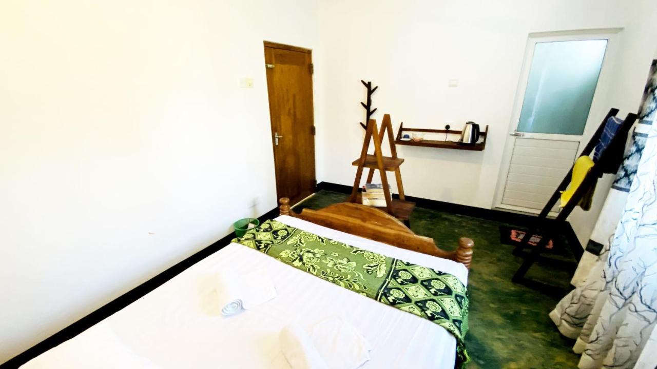 Madiha Surf House Lanka Hotel Matara Exterior foto