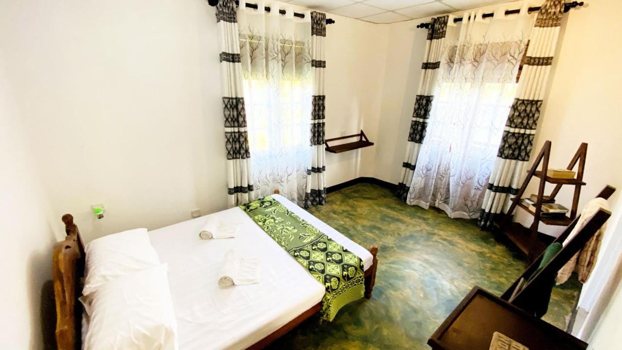 Madiha Surf House Lanka Hotel Matara Exterior foto