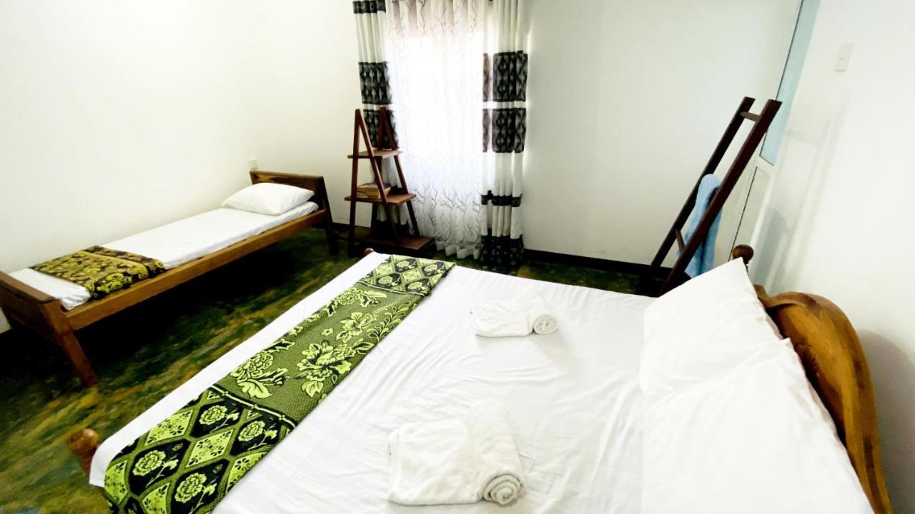 Madiha Surf House Lanka Hotel Matara Exterior foto