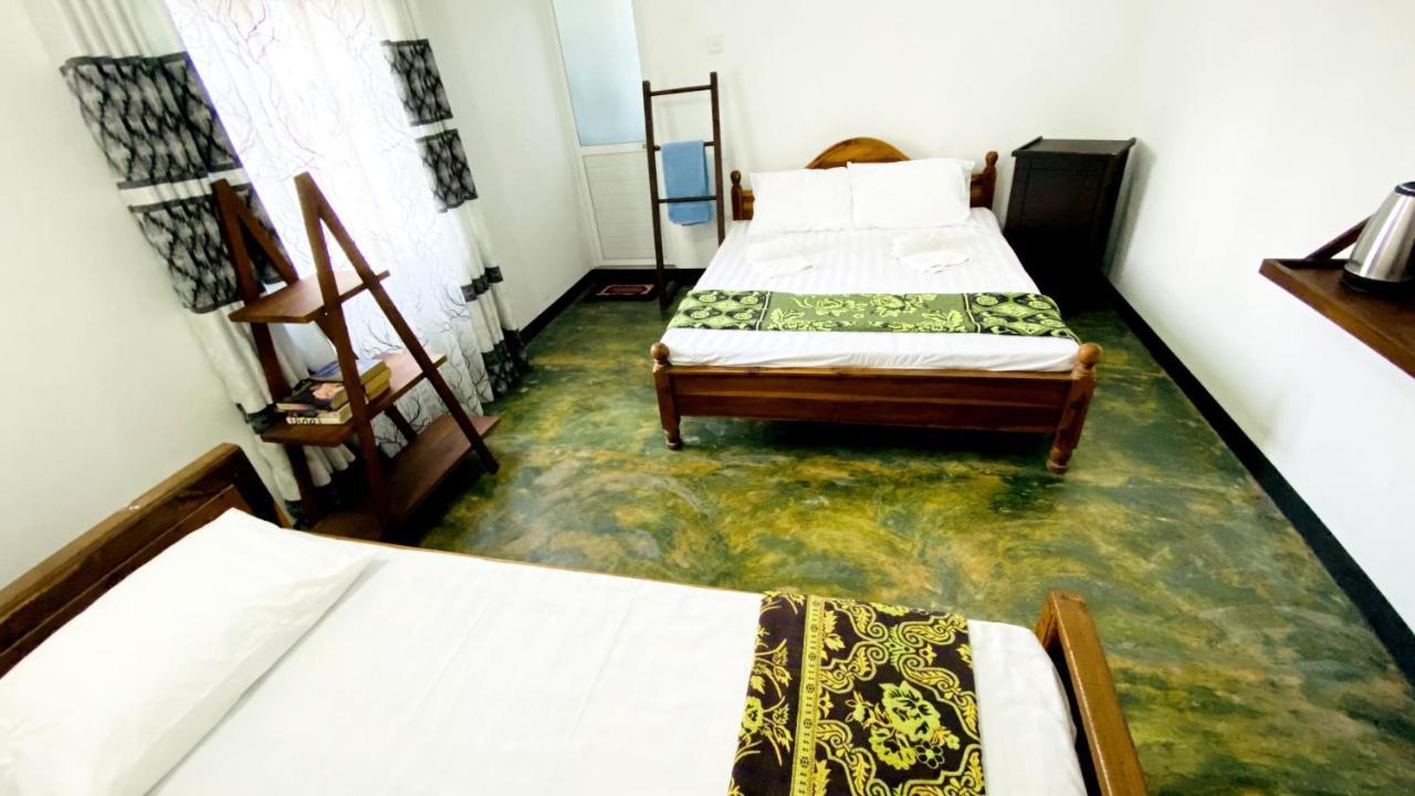 Madiha Surf House Lanka Hotel Matara Exterior foto