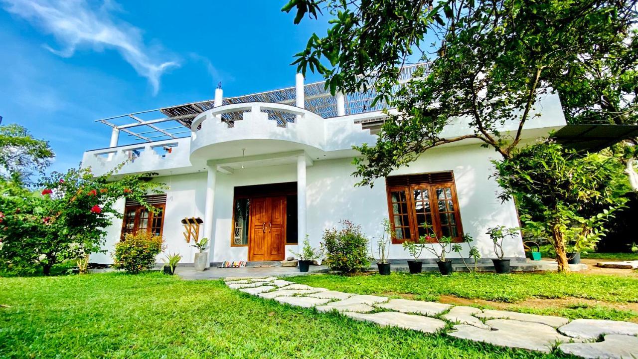 Madiha Surf House Lanka Hotel Matara Exterior foto