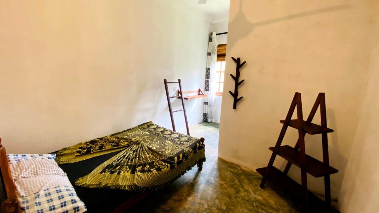 Madiha Surf House Lanka Hotel Matara Exterior foto