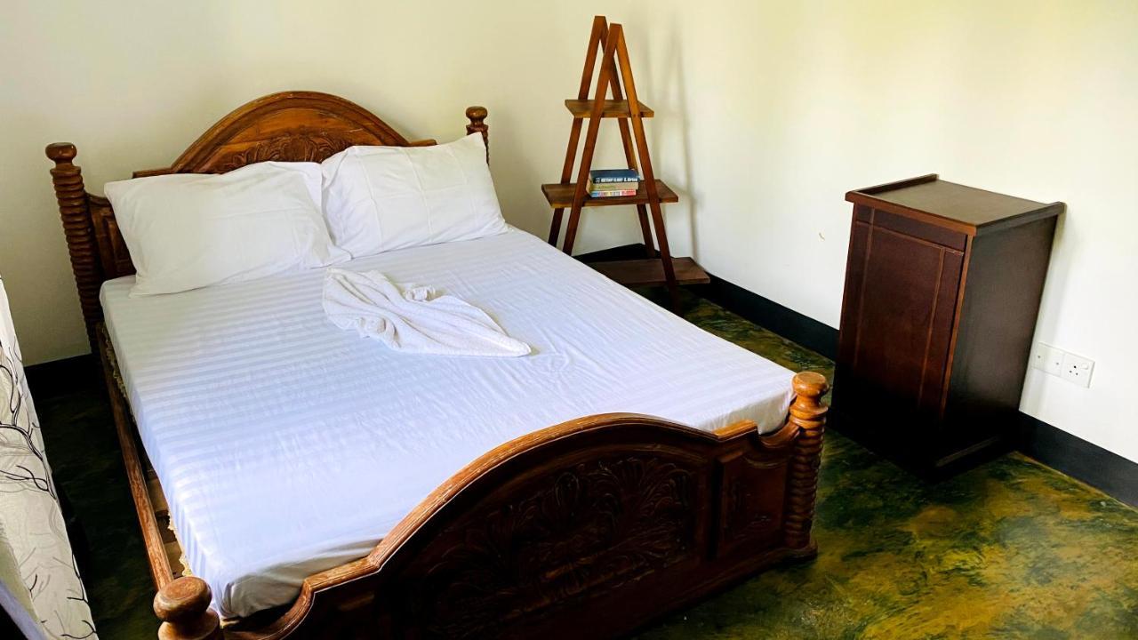 Madiha Surf House Lanka Hotel Matara Exterior foto
