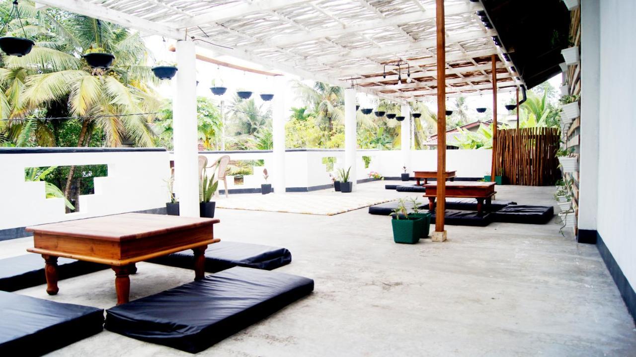 Madiha Surf House Lanka Hotel Matara Exterior foto