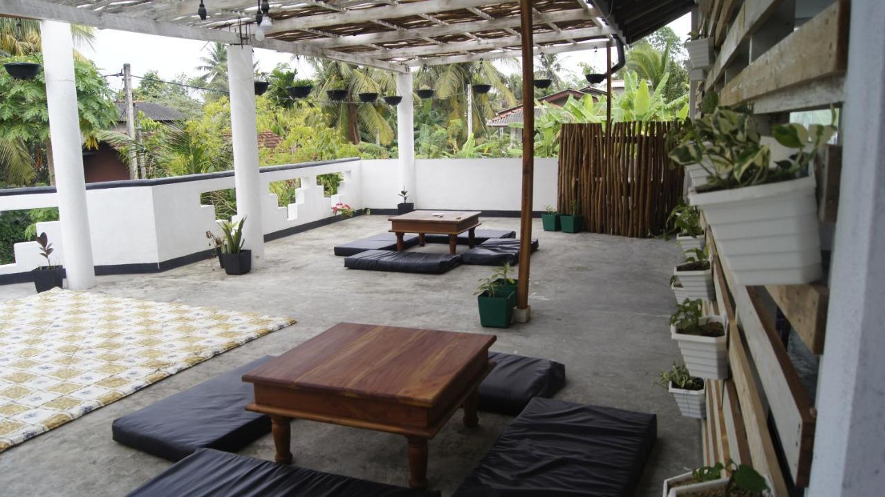 Madiha Surf House Lanka Hotel Matara Exterior foto